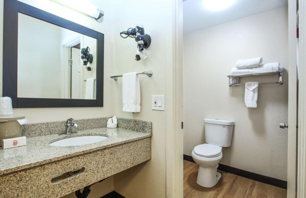 Red Roof Inn Portland Luaran gambar